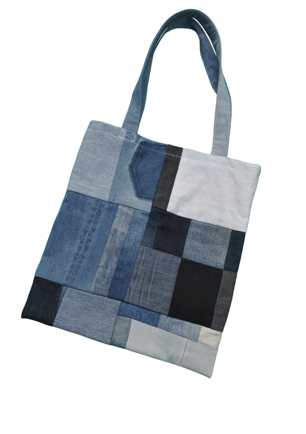 Achterkant  - Upcycled patchwork denim tote bag – handgemaakte duurzame shopper van gerecyclede jeans - Sevaes