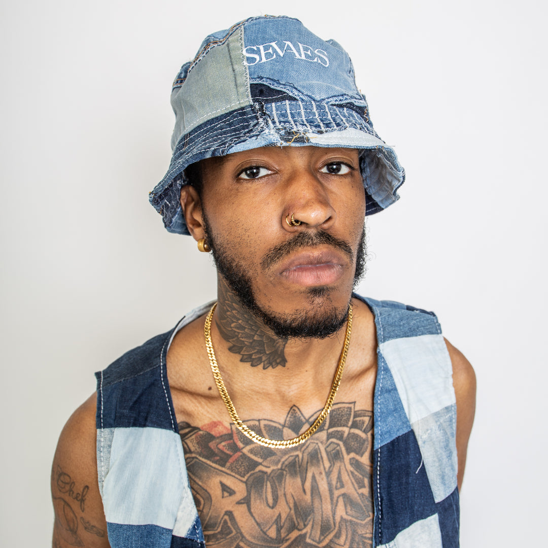 Handgemaakte patchwork denim bucket hat van upcycled oude spijkerbroeken – duurzame vissershoed - Sevaes