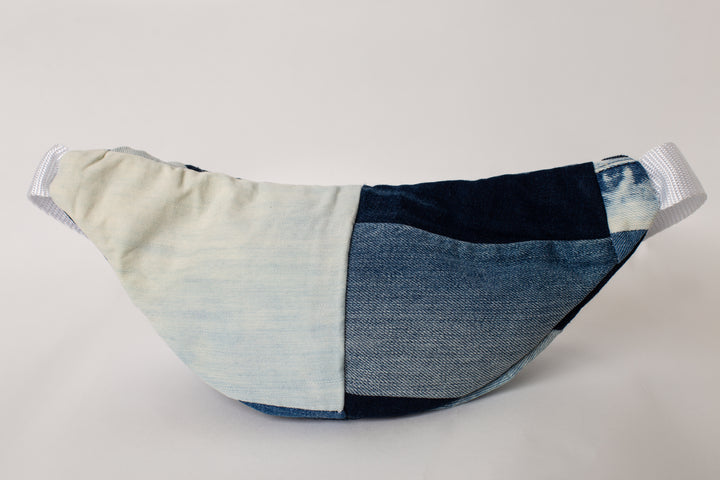 Achterkant - Upcycled fanny pack van spijkerstof – handgemaakt patchwork heuptas uit Rotterdam - Sevaes
