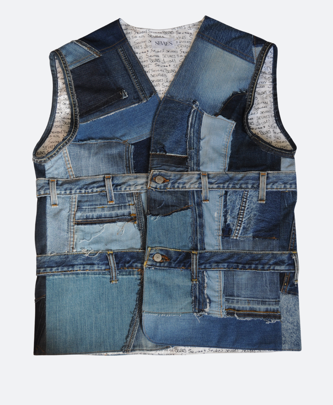Voorkant Raw Patchwork Utility vest voor Mannen. Handgemaakt in Rotterdam door Sevaes