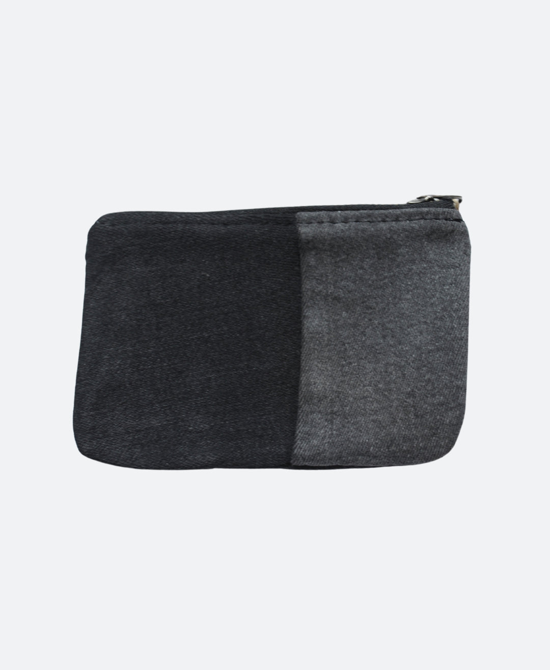 Voorkant - Zwart-grijze portemonnee van upcycled denim – handgemaakt en duurzaam accessoire