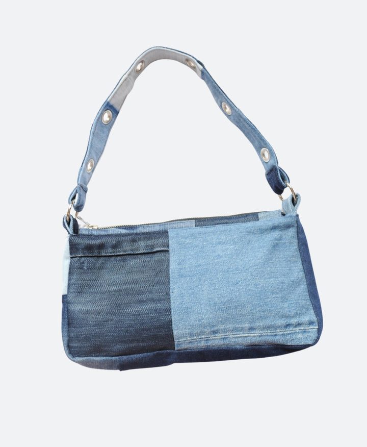 Voorkant - Patchwork Denim 90s Bag – handgemaakte tas van upcycled en deadstock denim, uniek design uit Rotterdam - Sevaes