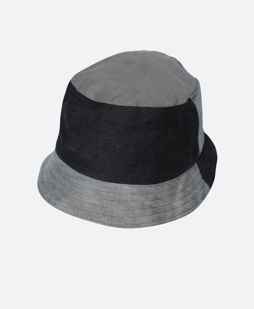 Voorkant Grijs-Zwarte Color Block Bucket Hat - Sevaes