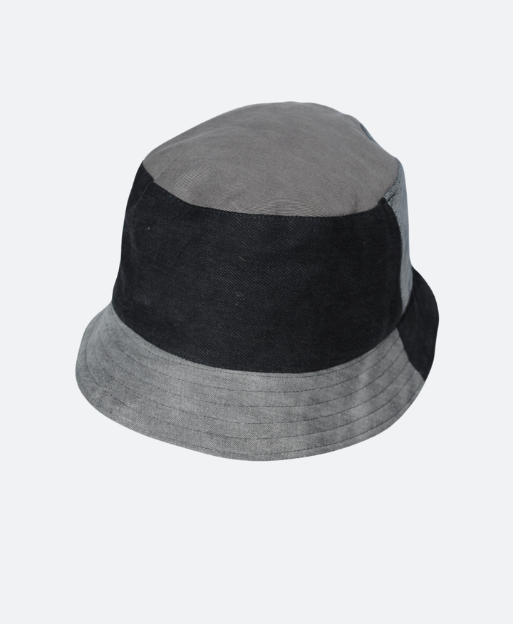 Voorkant Grijs-Zwarte Color Block Bucket Hat - Sevaes