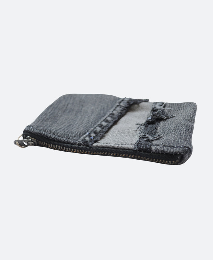 Details  - Grijs upcycled denim portemonnee - handgemaakt in Rotterdam - Sevaes