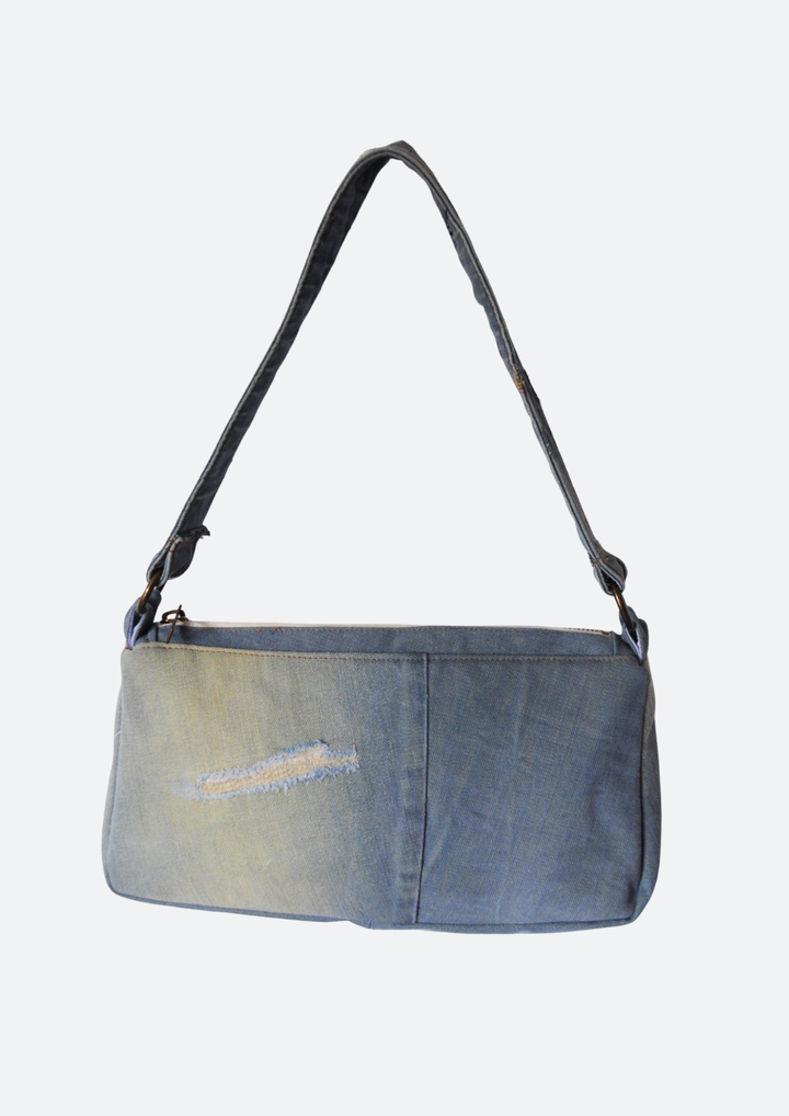 Achterkant -  Upcycled denim 90s Bag - gemaakt van oude spijkbroeken - Handgemaakt in Rotterdam - Sevaes