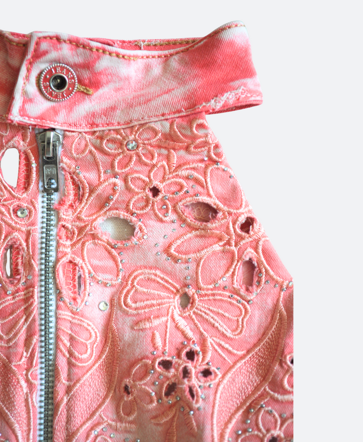 Details Geborduurde Roze denim halter top handgemaakt van upcycled denim – duurzaam en uniek - Sevaes