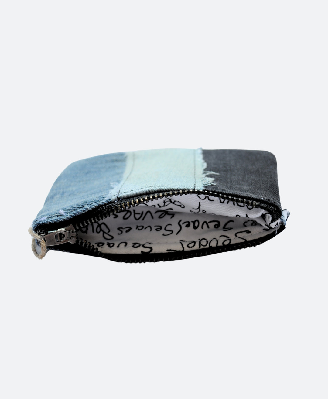 Binnenkant - Blauw zwarte denim portemonnee - Handgemaakt van upcycled spijkerbroeken - Sevaes