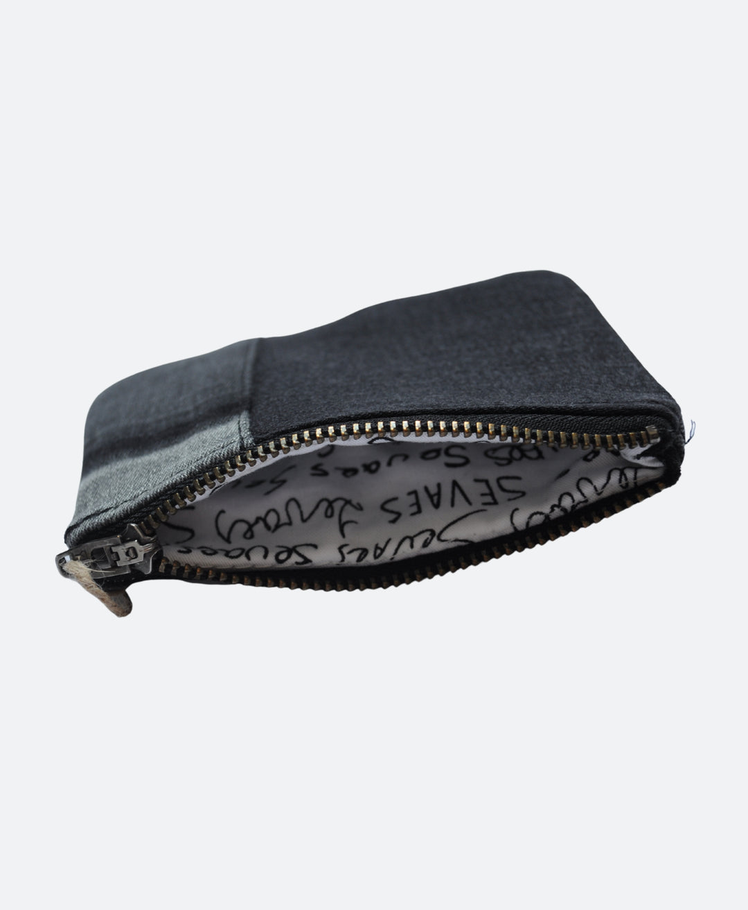 Binnenkant - Zwart-grijze portemonnee van upcycled denim – handgemaakt en duurzaam accessoire